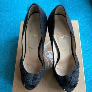Christian Louboutin Flannel Greissimo gray 140